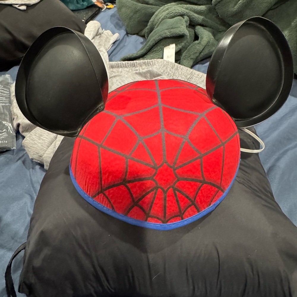 Spider-Man Mickey Ears Hat - Picture 2 of 4